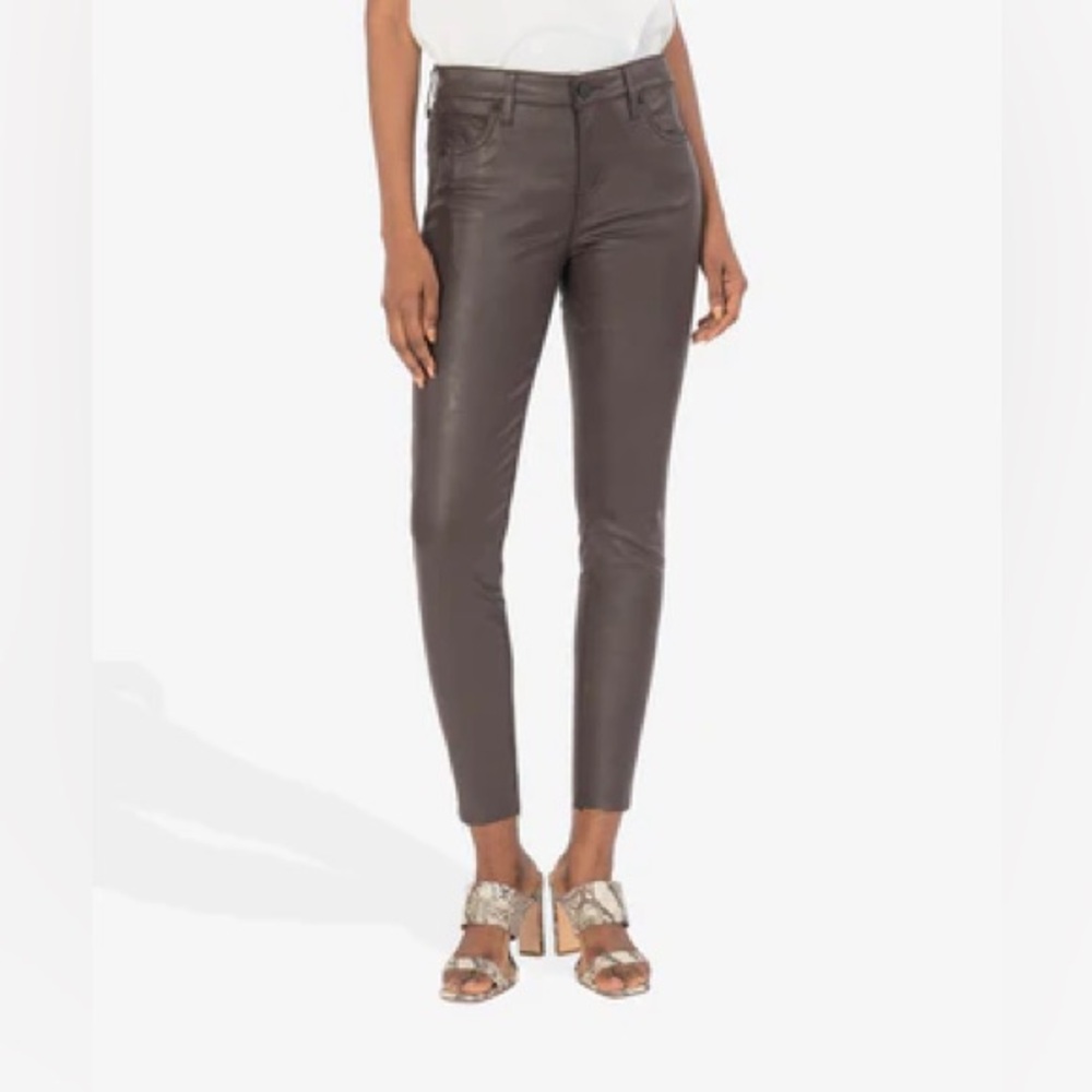 Kut from the Kloth Connie faux leather high-rise Fab Ab Ankle pants size 4 NWT